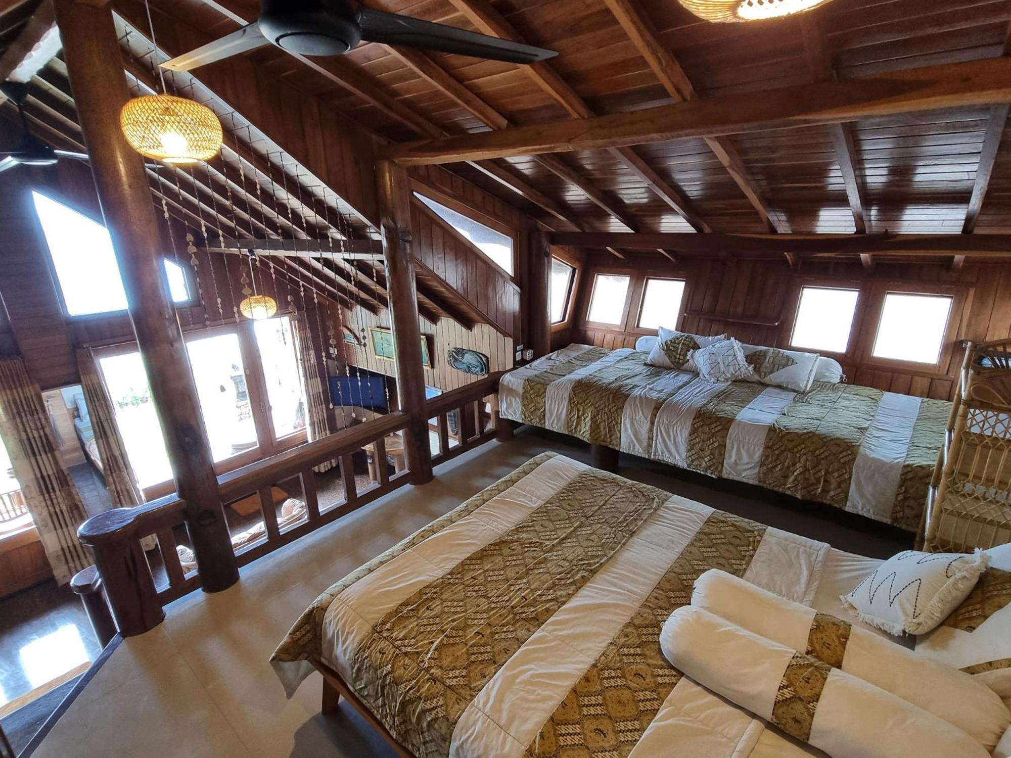 Istana Ombak Eco Resort Pacitan Exterior foto