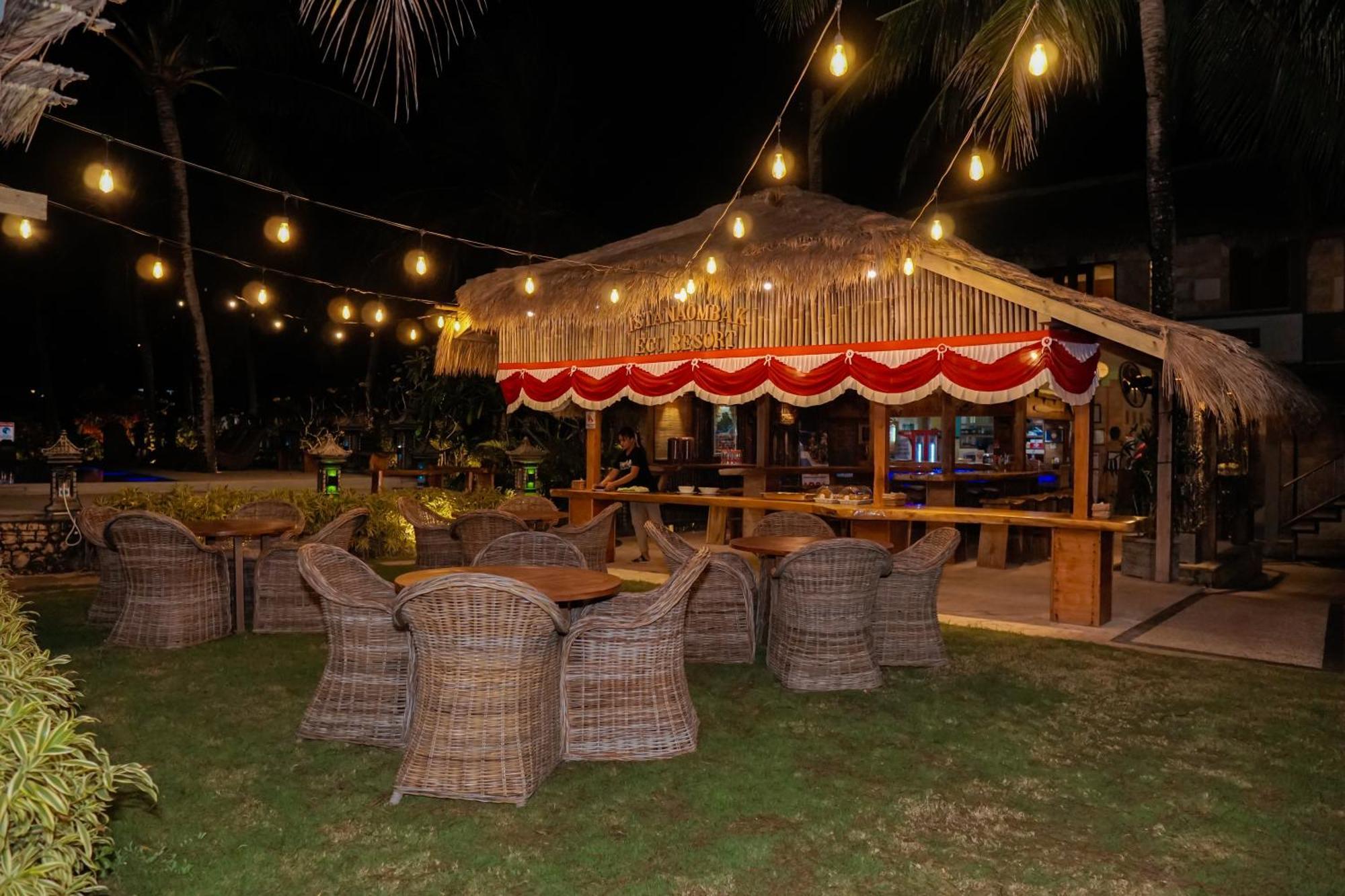Istana Ombak Eco Resort Pacitan Exterior foto