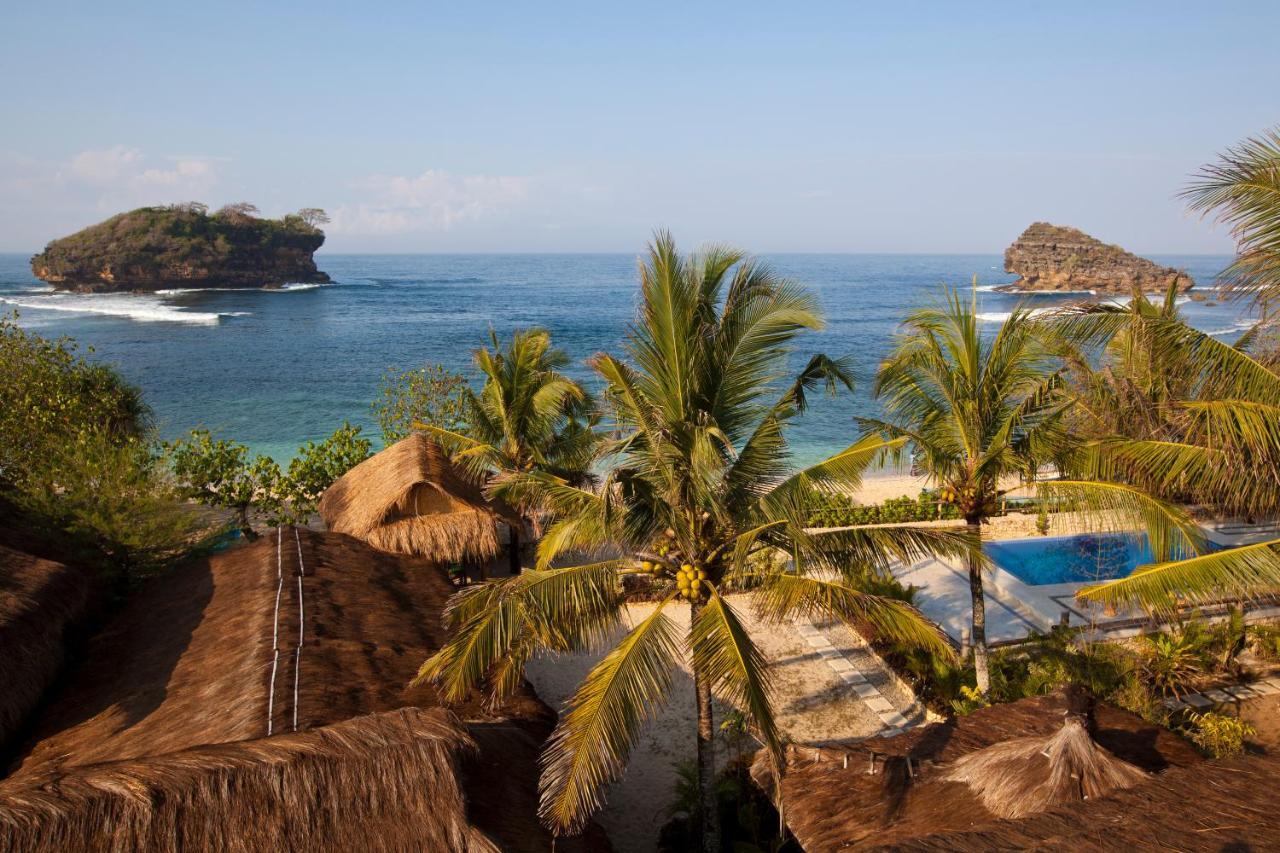 Istana Ombak Eco Resort Pacitan Exterior foto